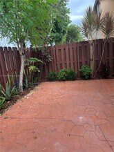 12488 SW 126th Ave in Miami, FL - Foto de edificio - Building Photo