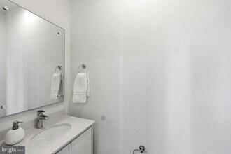 5548 Topaz Ln in Bethesda, MD - Building Photo - Building Photo