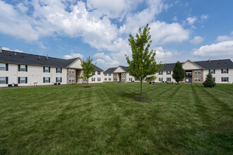 Horizon at Hillcrest Apartments in Findlay, OH - Foto de edificio - Building Photo