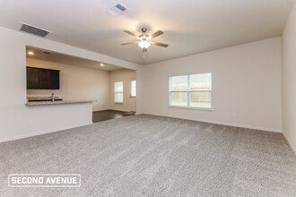 909 Mallorie Ln in Ferris, TX - Building Photo - Building Photo