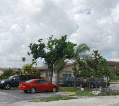 6036 SW 27th St in Miramar, FL - Building Photo - Building Photo