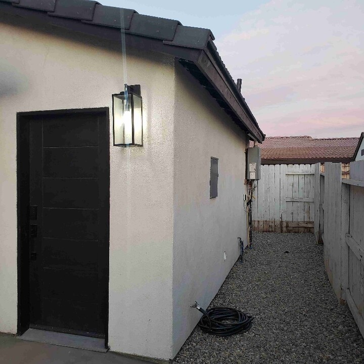 846 Spruce Ct in Brawley, CA - Building Photo