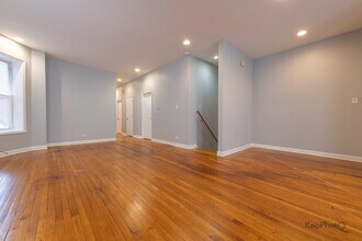 7750 S Saginaw Ave in Chicago, IL - Building Photo - Building Photo