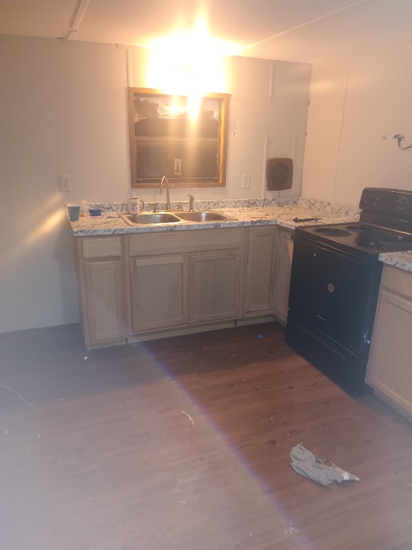 305 Dowtin Ln in Reidsville, NC - Foto de edificio - Building Photo