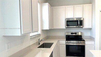 2653 Skyline Lp in Kissimmee, FL - Building Photo - Building Photo