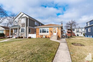 7430 W Palatine Ave in Chicago, IL - Building Photo