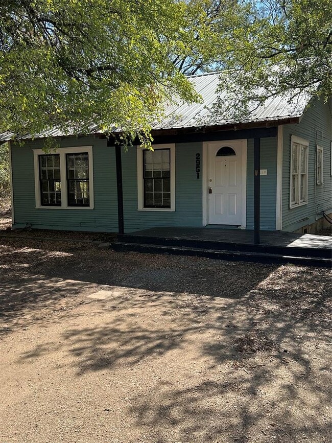 property at 2951 Elm Grove Ln
