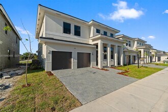 15441 SW 20 Ln in Miami, FL - Building Photo - Building Photo