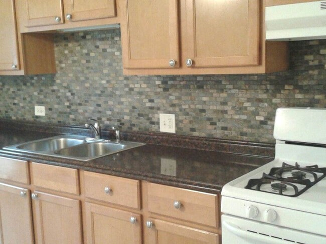 630 Morningside Dr in Round Lake Beach, IL - Building Photo - Building Photo