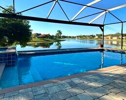 17410 Sterling Lake Dr in Ft. Myers, FL - Building Photo