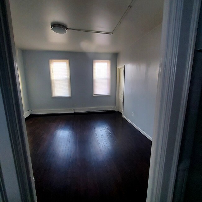 468 Amherst St, Unit 2