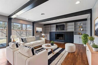 6527 Axton Cir in Dallas, TX - Building Photo - Building Photo