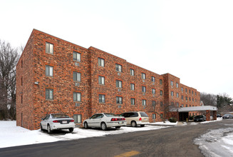 Heritage Apartments in Youngstown, OH - Building Photo - Building Photo