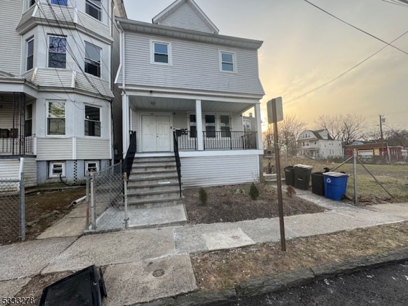 19 20th Ave in Irvington, NJ - Building Photo