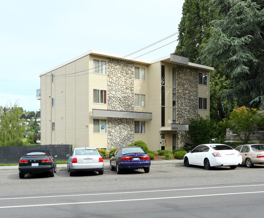 Tikini Apartments in Seattle, WA - Foto de edificio