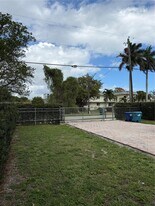 10030 W Guava St in Miami, FL - Building Photo