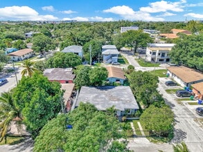 6430 NE 1st Ct in Miami, FL - Building Photo - Building Photo