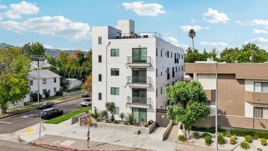 12905 Landale Street in Studio City, CA - Building Photo - Building Photo