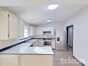 1403 Cedar Ridge Ct in Port Orchard, WA - Building Photo - Building Photo