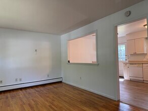 19 Granite Dr in Bethel, CT - Building Photo - Building Photo