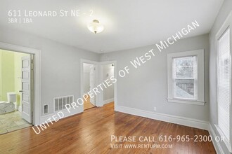 611 Leonard St NE in Grand Rapids, MI - Building Photo - Building Photo