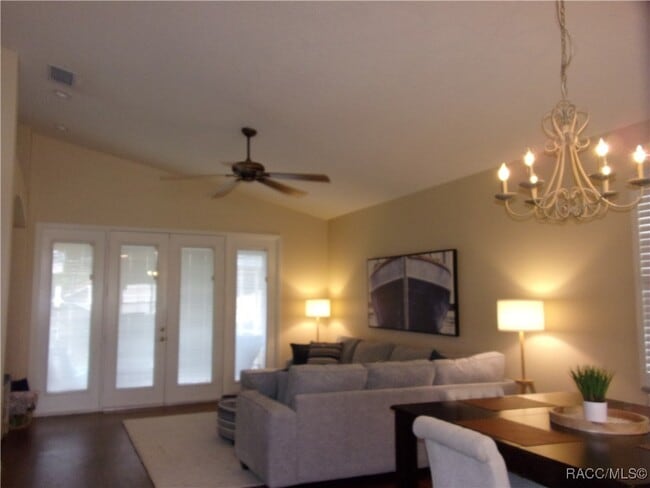 property at 877 W Silver Meadow Loop