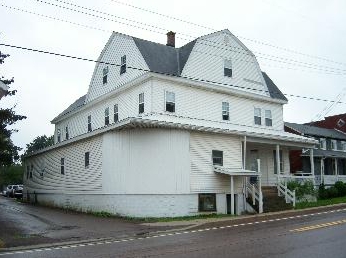 150 Main St in Grantsville, MD - Foto de edificio - Building Photo