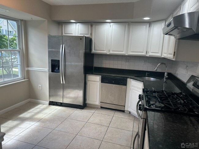 property at 62 Goodwin Dr