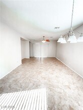 6155 Saddle Horse Ave in Las Vegas, NV - Foto de edificio - Building Photo