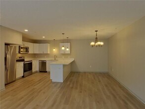 827 Garceau Ln in Vadnais Heights, MN - Building Photo - Building Photo