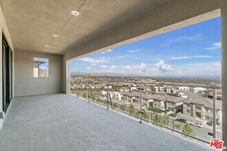 11758 Hillsborough Ln in Los Angeles, CA - Building Photo - Building Photo