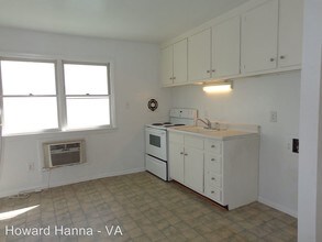 4638 Coronet Ave in Virginia Beach, VA - Building Photo - Building Photo