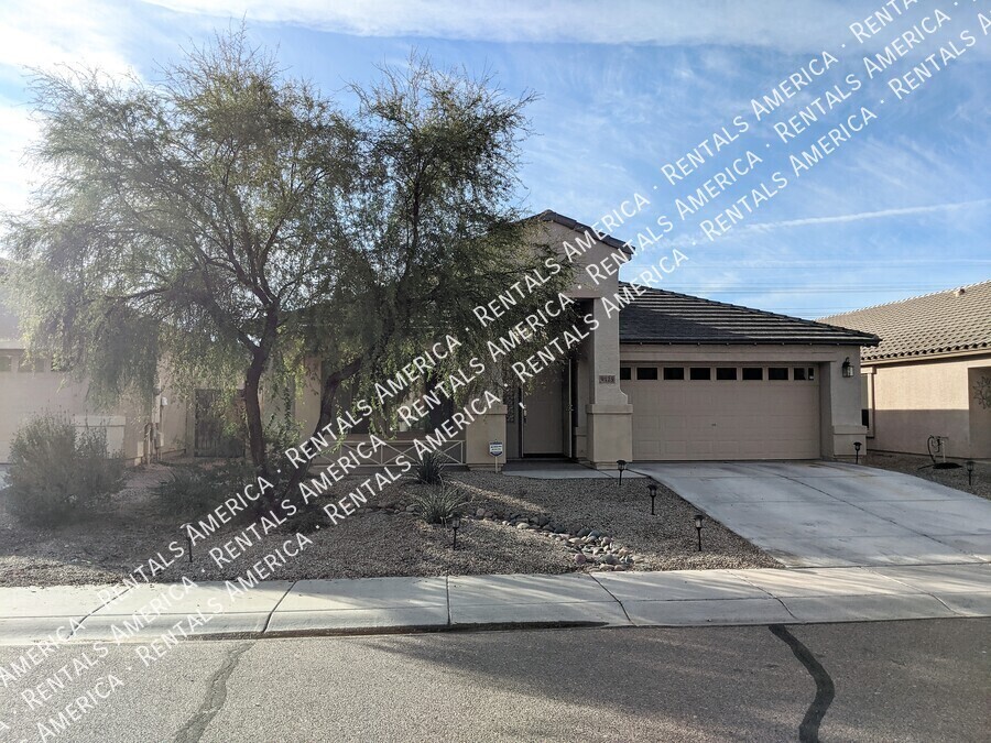 9125 West Riverside Avenue in Tolleson, AZ - Building Photo