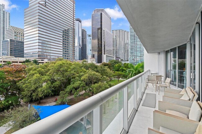 495 Brickell Ave in Miami, FL - Building Photo - Building Photo