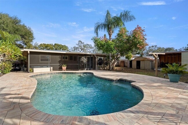 78 Lexington Dr in Dunedin, FL - Foto de edificio - Building Photo