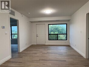 3370 Stella Crescent in Windsor, ON - Building Photo - Building Photo