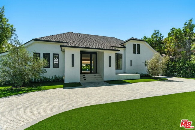 property at 603 N Camden Dr