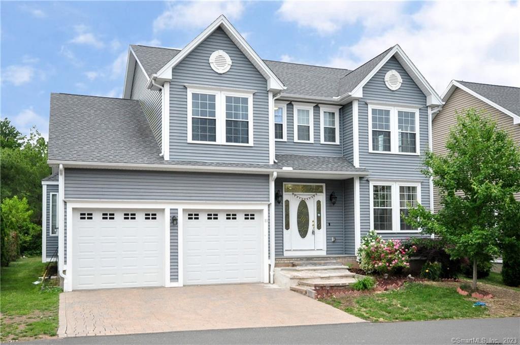 11 Secretariat Ct in Farmington, CT - Building Photo