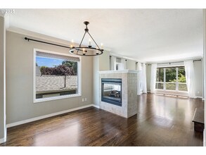 2115 SE Tenino St in Portland, OR - Building Photo - Building Photo
