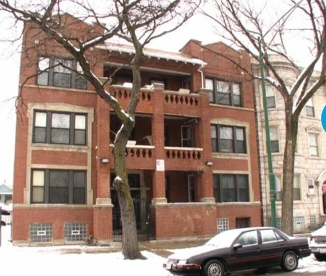 5618 S Michigan Ave in Chicago, IL - Foto de edificio - Building Photo
