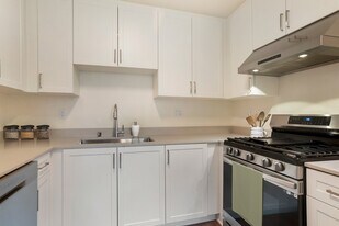 eaves Mission Ridge in San Diego, CA - Building Photo