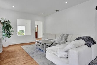 2978 SW 14th St in Miami, FL - Building Photo - Building Photo