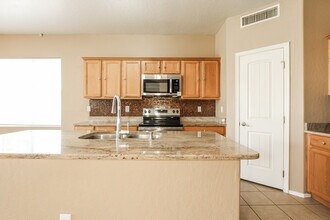 15066 W Bloomfield Rd in Surprise, AZ - Building Photo - Building Photo