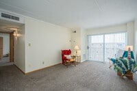 Riverbluff Apartments photo'