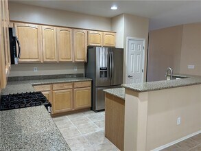 2087 Sawtooth Mountain Dr in Henderson, NV - Building Photo - Building Photo