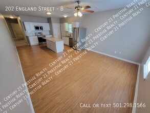 202 England St-Unit -B in Lonoke, AR - Building Photo - Building Photo