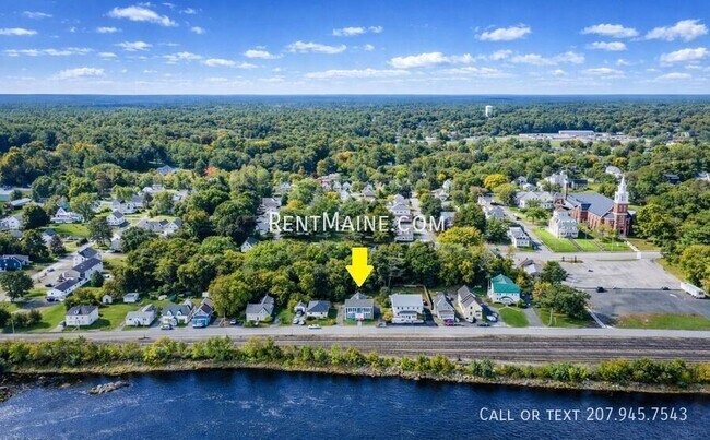 221 Water St in Old Town, ME - Building Photo - Building Photo