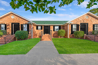 Ponderosa Apartments in Charlotte, NC - Foto de edificio - Building Photo