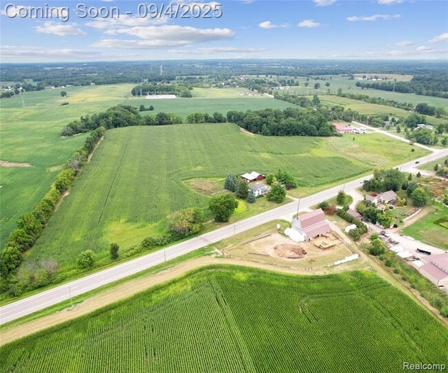 9476 W Michigan Ave in Saline, MI - Building Photo - Building Photo