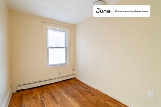 Private bedroom in 4 bed/1 bath Home in Boston, MA - Building Photo - Building Photo